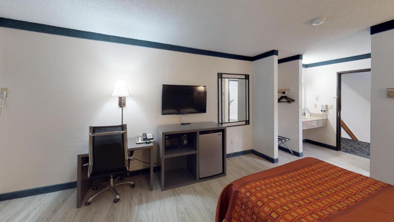 Waconia Inn And Suites ภายนอก รูปภาพ